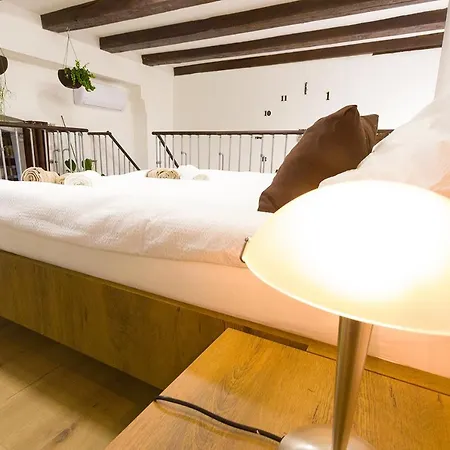 Sweet Getaway Loft - New, Central&parking *
